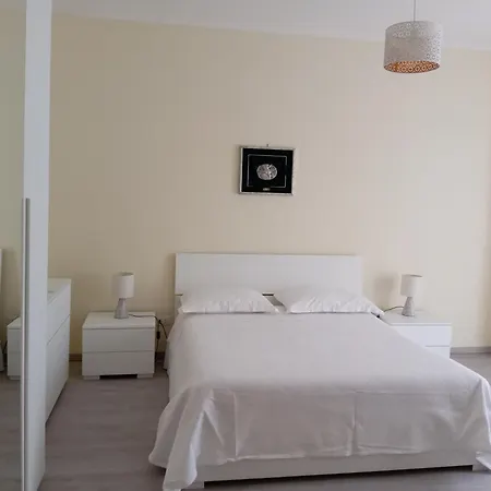 Apartman Lusitana Alloggi 2 *