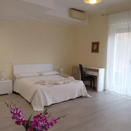 Apartman Lusitana Alloggi 2 *
